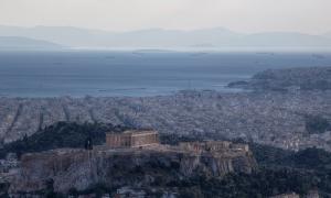 Parthenon, v ktorom meste. Acropolis. Chrámy Acropolis: Parfenon, ErechTeyon, Nicky Apterreos. Spor vzťahujúce sa na mramorové sochy